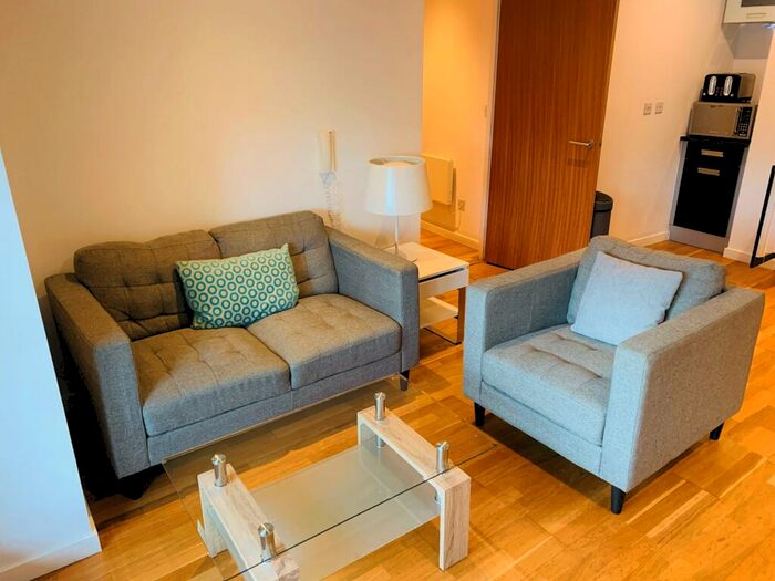 2 Bedroom Flat To Rent In Gateway East, Marsh Lane, Leeds, LS9