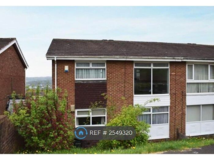 2 Bedroom Flat To Rent In Combe Drive, Newcastle Upon Tyne, NE15