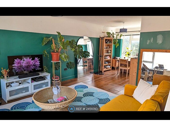 2 Bedroom Maisonette To Rent In Dilhorne Close, London, SE12