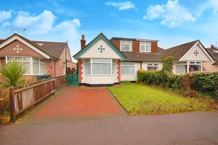 3 Bedroom Semi-Detached House To Rent In Sherborne Way, Croxley Green WD3