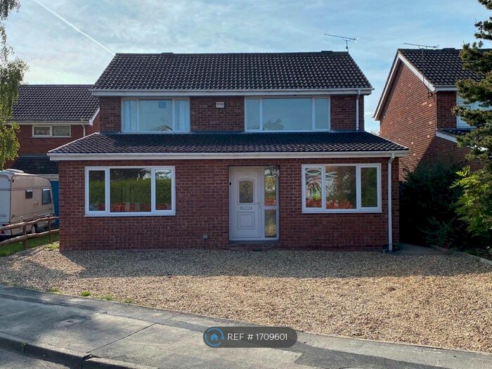 4 Bedroom Detached House To Rent In Trevalyn Way, Wrexham, LL12