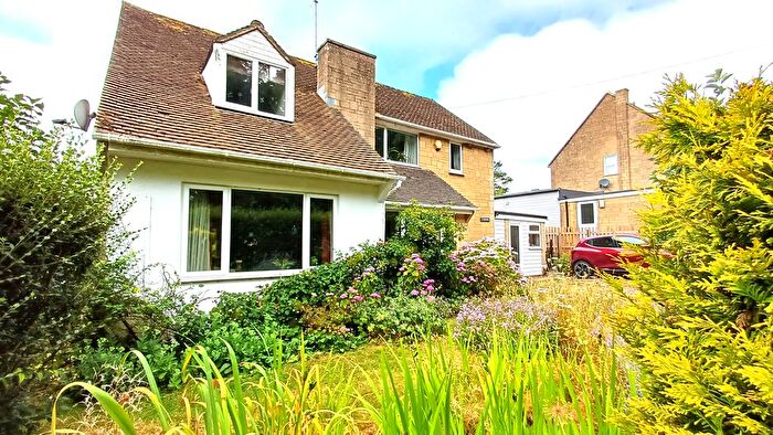 4 Bedroom Detached House For Sale In Radbone Hill, Over Norton, OX7