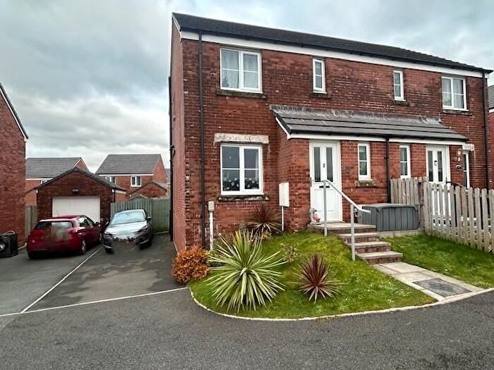 3 Bedroom Semi-Detached House For Sale In Heol Dyffryn Aur, Kidwelly, SA17