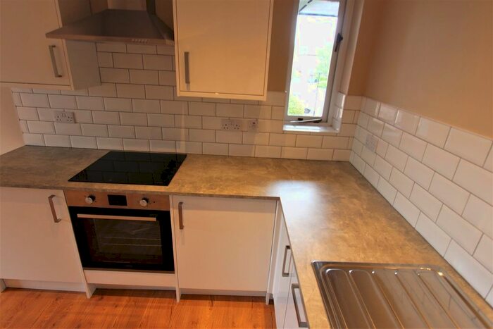 1 Bedroom Flat For Sale In Dalrymple Close, Southgate, N14