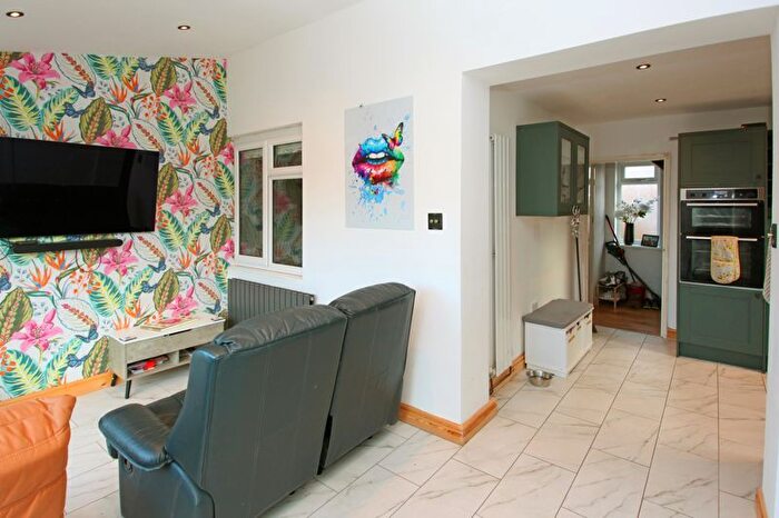 3 Bedroom Semi-Detached House For Sale In Victoria Avenue, Ketley, Telford, TF1