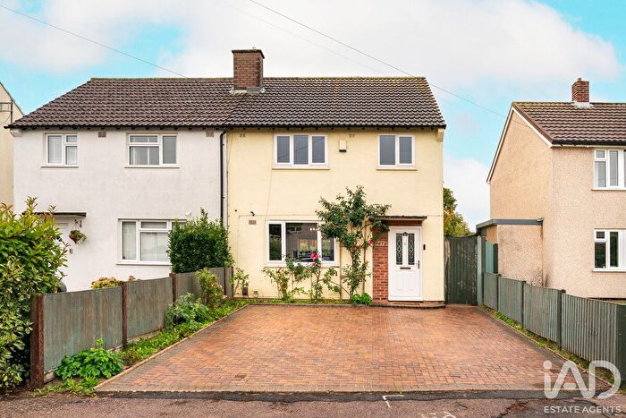 3 Bedroom Semi-Detached House For Sale In Malletts Road, Cambridge, CB1