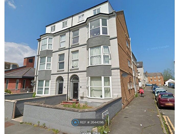 1 Bedroom Flat To Rent In South Parade, Pensarn, Abergele, LL22