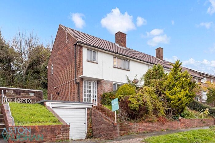 4 Bedroom Semi-Detached House For Sale In Thompson Road, Brighton, BN1
