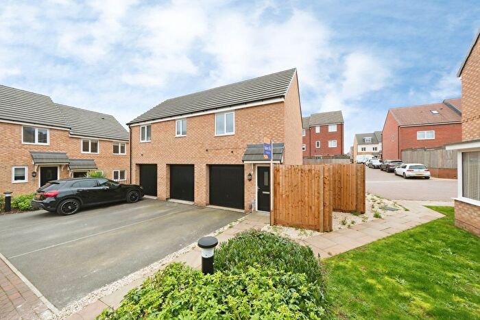 2 Bedroom Flat For Sale In Withnall Close, Gedling, Nottingham, Nottinghamshire, NG4