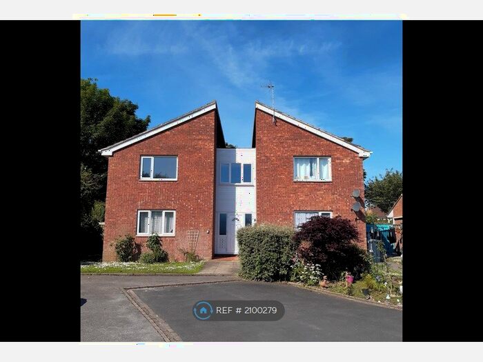 Studio To Rent In Hedgerow Court, Hull, HU6