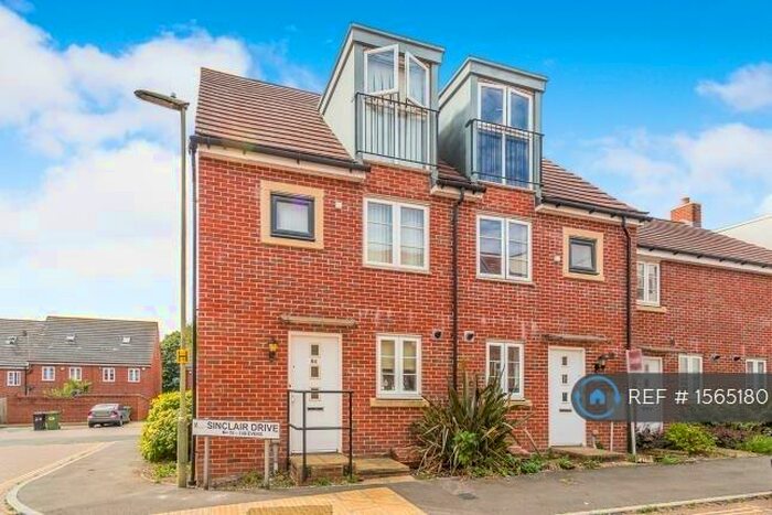 3 Bedroom End Of Terrace House To Rent In Sinclair Drive, Basingstoke, RG21