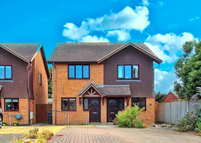 2 Bedroom Semi-Detached House To Rent In Langton Close, Deal, CT14