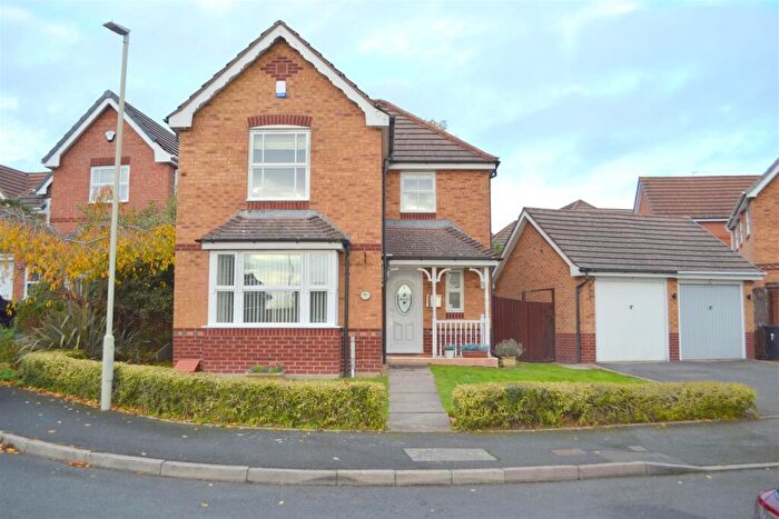 3 Bedroom Detached House To Rent In Mansion Close, Dudley, DY1