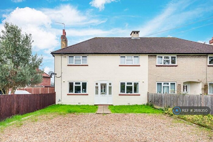 2 Bedroom Maisonette To Rent In Hook Road, Epsom, KT19