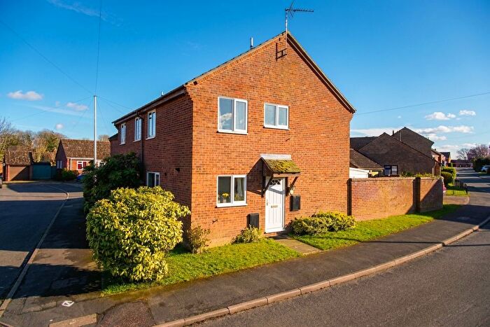 3 Bedroom Semi Detached House For Sale In Ropes Walk, Blofield, Norwich, NR13