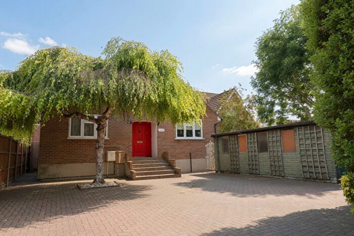 4 Bedroom Detached House To Rent In Ferry Avenue, Staines-Upon-Thames, TW18