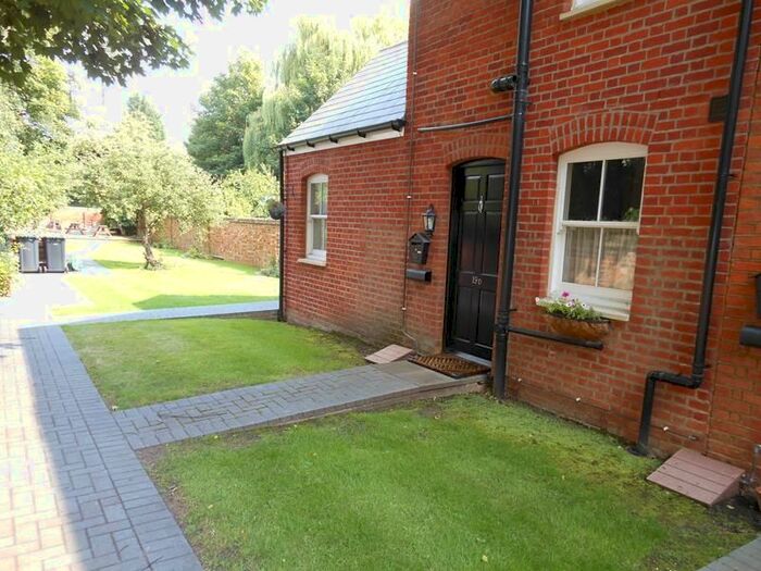 1 Bedroom Flat To Rent In The Mews, D De Parys Avenue, Bedford, MK40