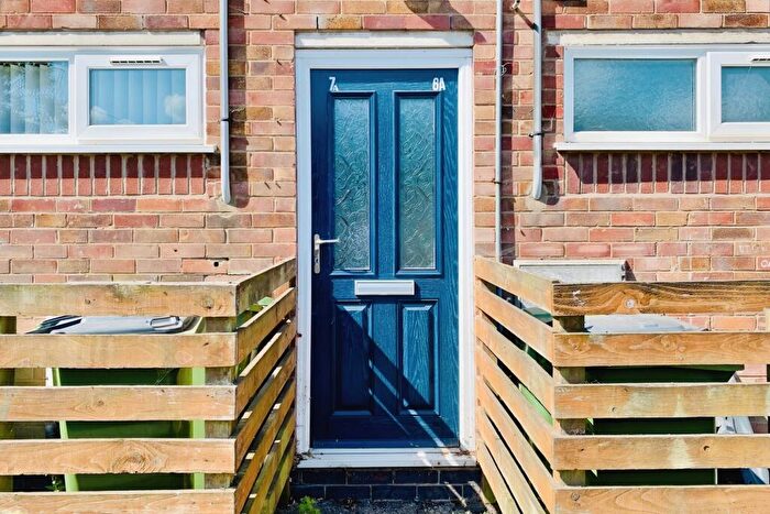 2 Bedroom Flat For Sale In Cherry Tree Court, Kirby Muxloe, LE9