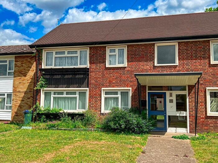 1 Bedroom Flat For Sale In High Street, West Molesey, KT8