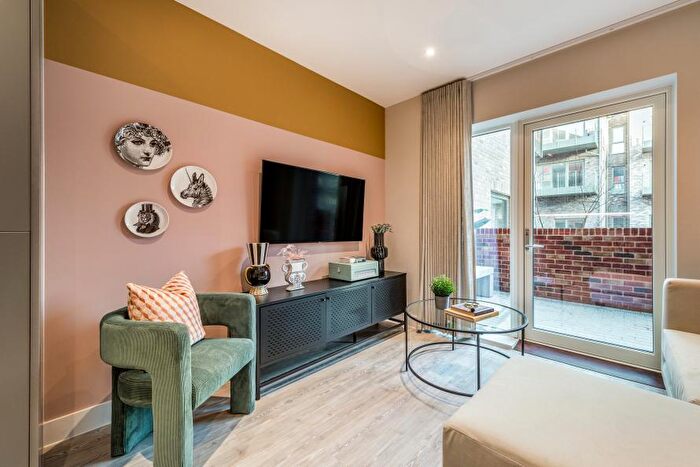 1 Bedroom Apartment For Sale In Newmarket Road, Cambridge, CB5