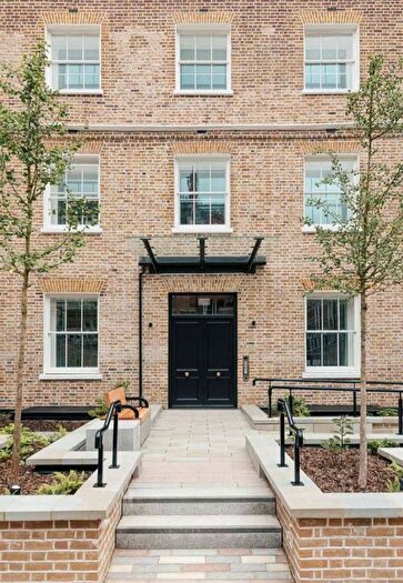 3 Bedroom Flat For Sale In Cleveland Street, London, W1T