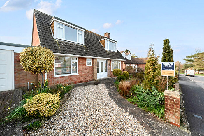 3 Bedroom Detached House For Sale In Balmoral Close, Lawn, Swindon, SN3