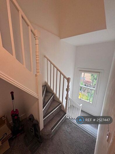 3 Bedroom Flat To Rent In Lewisham, London, SE13