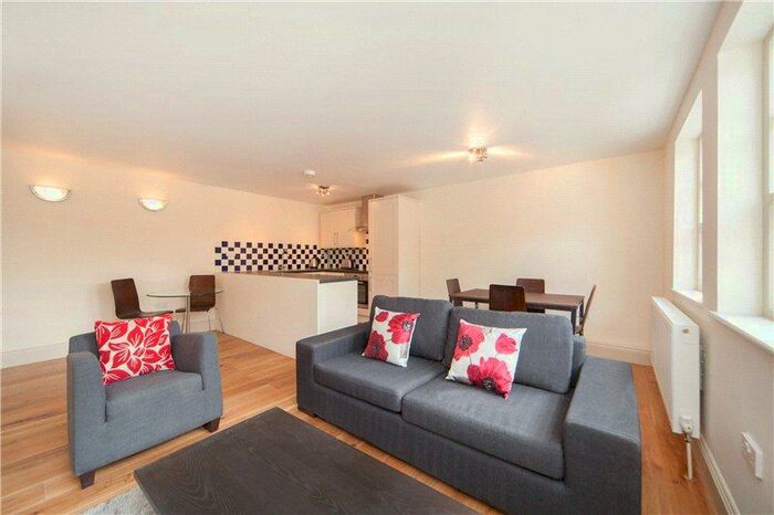 1 Bedroom Flat To Rent In South Worple Way, East Sheen, London, SW14