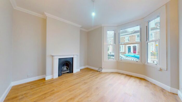 Studio To Rent In Bective Road, London, SW15