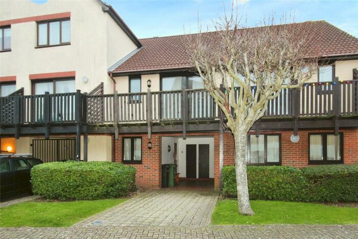 3 Bedroom House To Rent In Coverack Way, Port Solent, Portsmouth, Hampshire, PO6