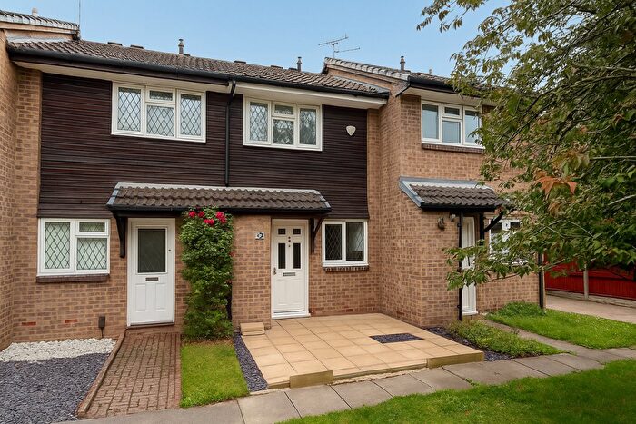 2 Bedroom Terraced House For Sale In Yew Grove, Welwyn Garden City, AL7