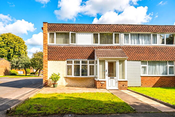 3 Bedroom End Of Terrace House For Sale In Foredrove Lane, Solihull, B92