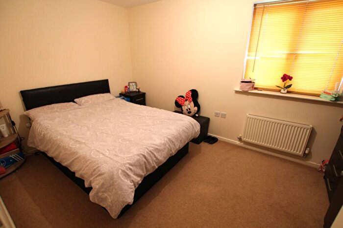 2 Bedroom Flat For Sale In Caroline Court, Burton-on-Trent, DE14