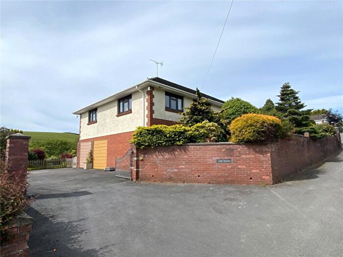 4 Bedroom Detached House For Sale In Llanboidy Road, Meidrim, Carmarthen, SA33