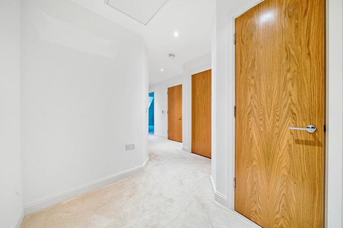 2 Bedroom Retirement Property For Sale In Westhall Road, Langton House, CR6