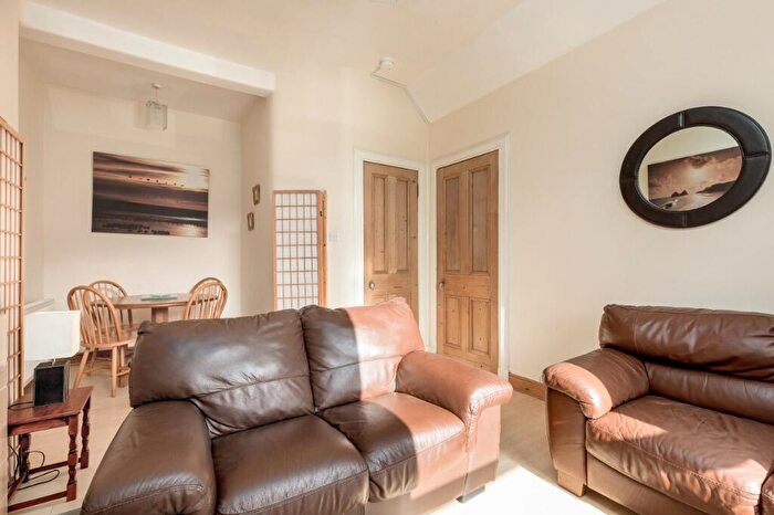1 Bedroom Flat To Rent In Westfield Road, Gorgie, Edinburgh, EH11