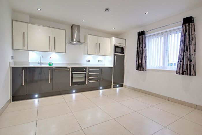2 Bedroom Flat To Rent In Broadway House, Hornsea, HU18