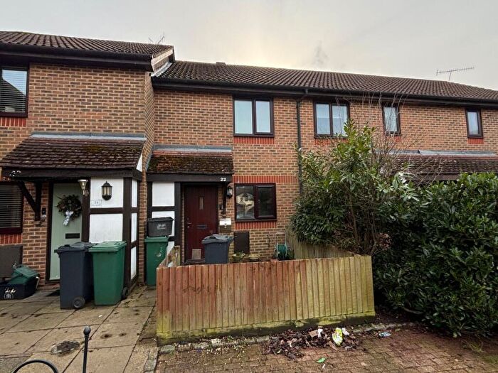 2 Bedroom Terraced House To Rent In Broadmead, Horley, RH6