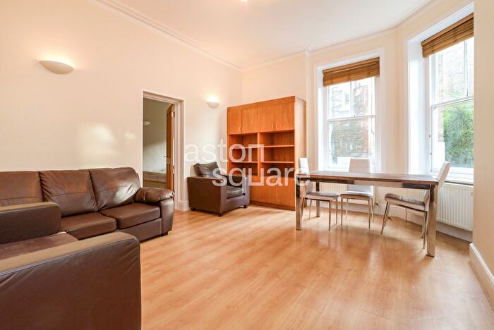 3 Bedroom Flat To Rent In Kings Gardens, London, NW6