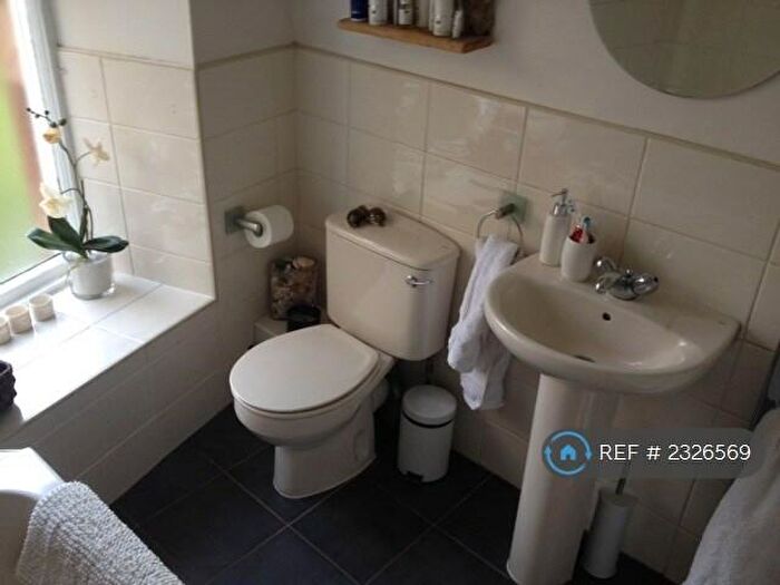 1 Bedroom Flat To Rent In Broomhill Gardens, Glasgow, G11