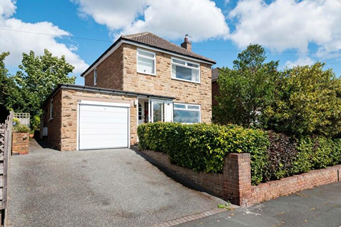 3 Bedroom Detached House For Sale In Woodlands Road, Lepton, HD8