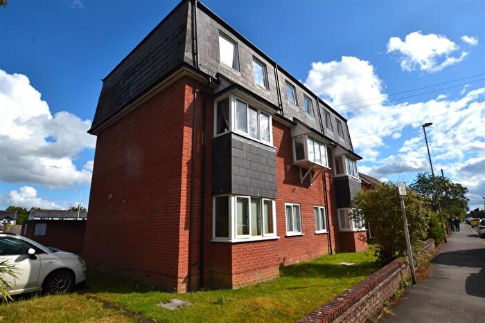 1 Bedroom Flat For Sale In Albert Street, Fleet, GU51