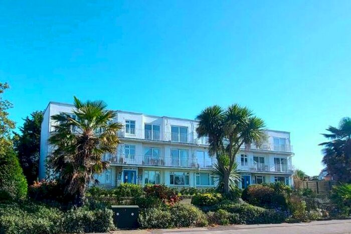 2 Bedroom Apartment To Rent In , Dorset Lake Man Sandbanks Rd, Poole, BH14