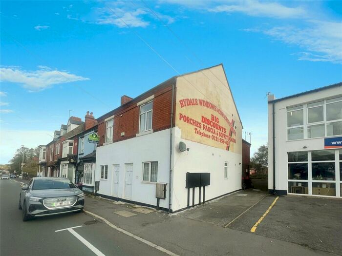 1 Bedroom Flat To Rent In Long Lane, Halesowen, West Midlands, B62