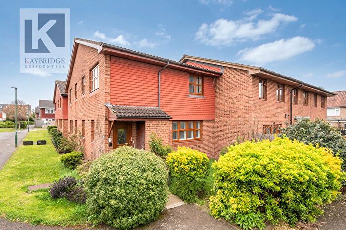 2 Bedroom End Terrace House For Sale In Trent Way, Worcester Park, KT4