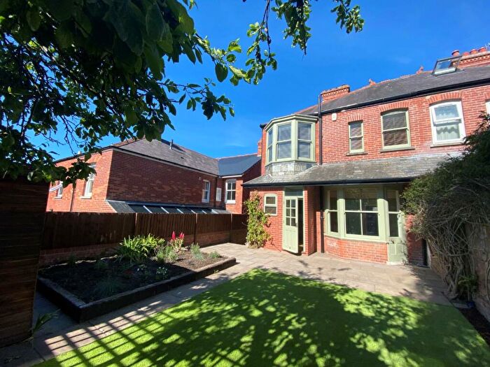 4 Bedroom Semi-Detached House To Rent In Spring Avenue, Rodwell, DT4