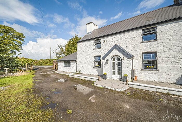 3 Bedroom Semi-detached House For Sale In Felindre, Swansea, SA5