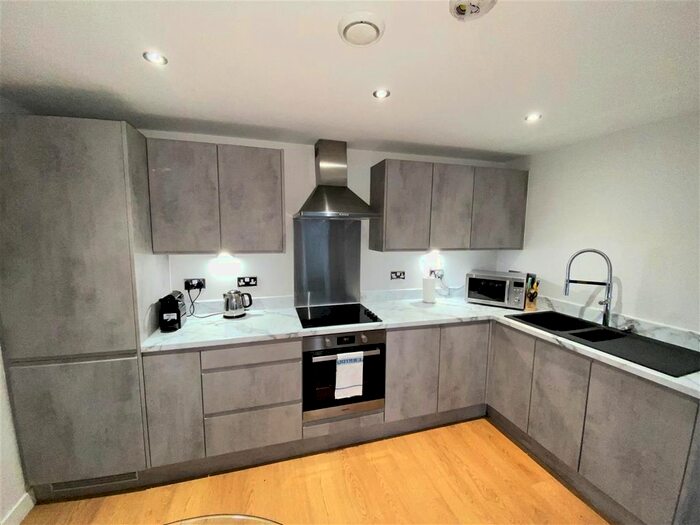 2 Bedroom Flat To Rent In Atkinson Street, Hunslet, Leeds, LS10