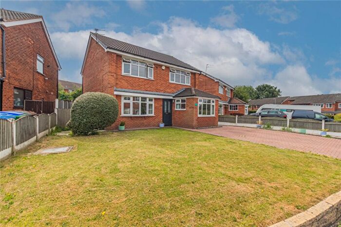 4 Bedroom Detached House For Sale In Weir Road, Milnrow, Rochdale, Greater Manchester, OL16