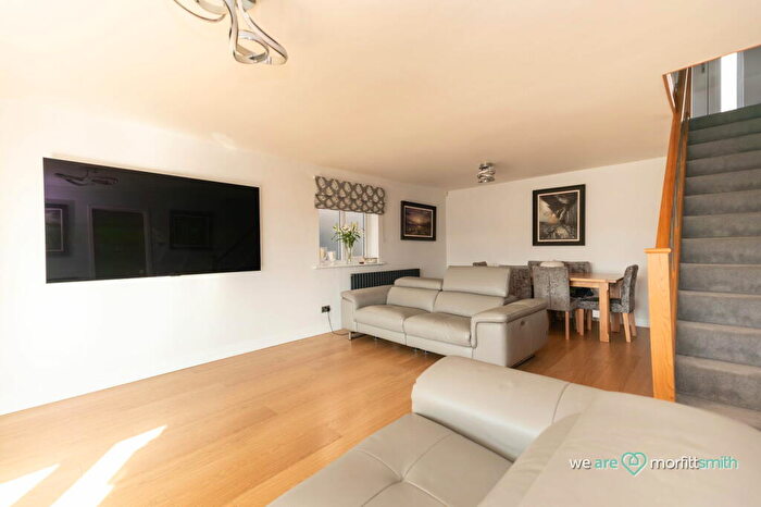 4 Bedroom Detached House For Sale In Vale Grove, Loxley, S6